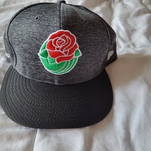 Snap back hat